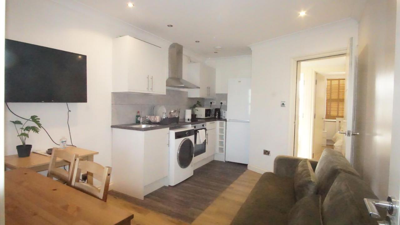 Evergreen Apartments-Flat 4, Londra Esterno foto