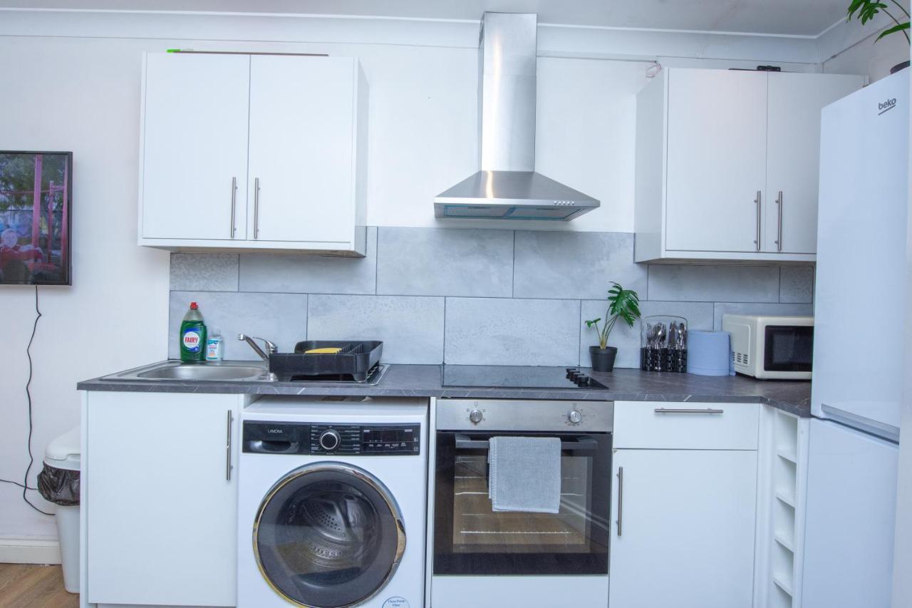 Evergreen Apartments-Flat 4, Londra Esterno foto