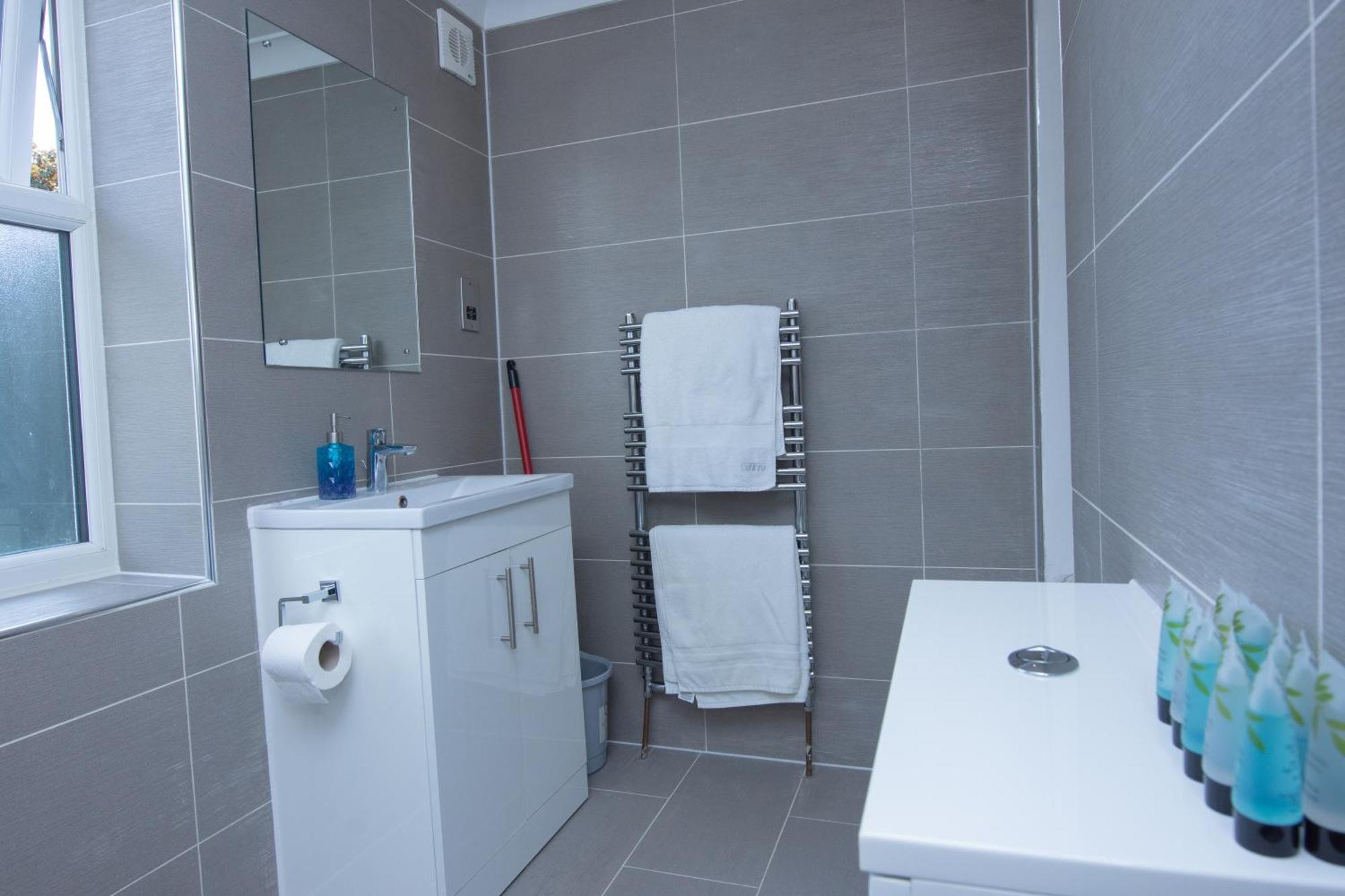 Evergreen Apartments-Flat 4, Londra Esterno foto
